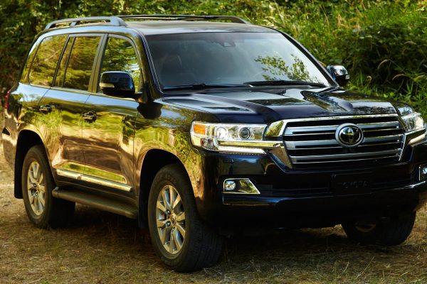 55918bd9-2019-toyota-landcruiser-00